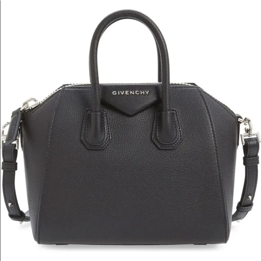 ‼️FLASH SALE‼️Mini Antigona Sugar Leather bag